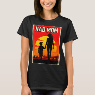 Rad mum mother and son soccer mum sunset T-Shirt