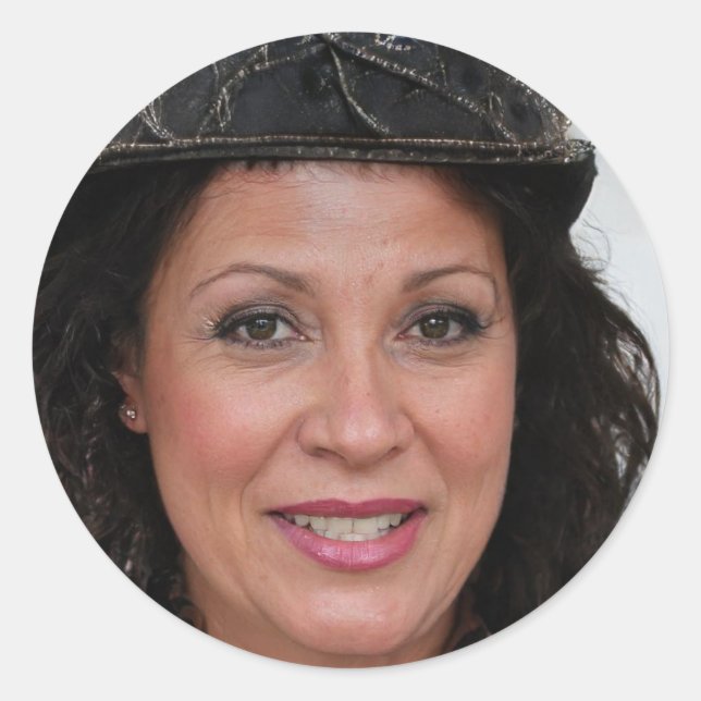 Radiate Love Classic Round Sticker (Front)