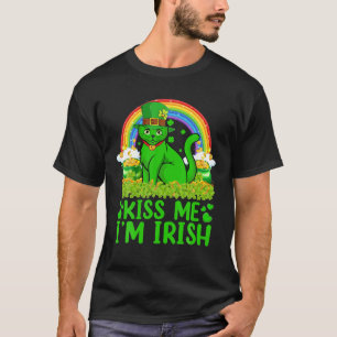 Rainbow Kiss Me I'm Irish Russian Blue Cat St Patr T-Shirt