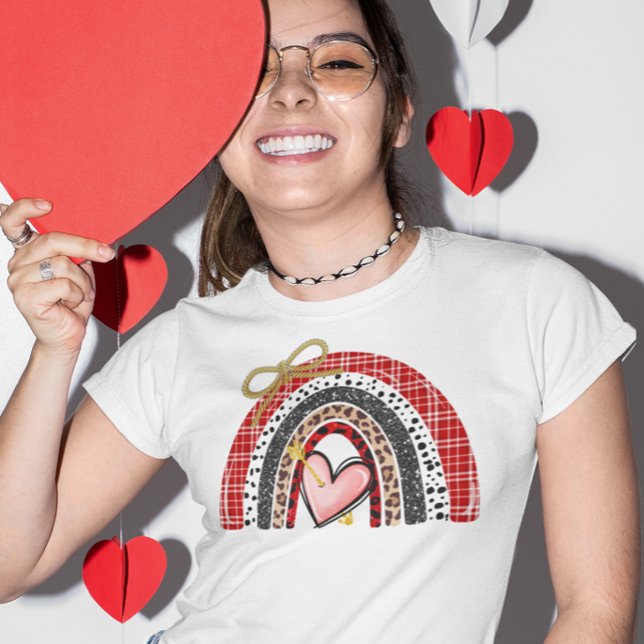 Rainbow Retro Valentine's day Love heart  T-Shirt (Creator Uploaded)