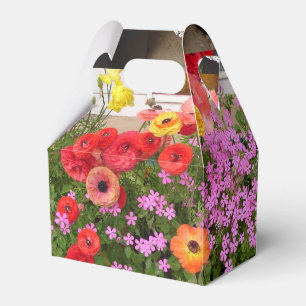 Rannunculus Spring Bulbs Birthday Cake Favour Box