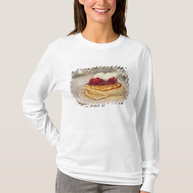 Raspberry pancakes T-Shirt (Front)