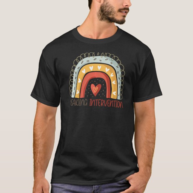 Reading Intervention Teacher Rainbow  Back To Scho T-Shirt (Front)