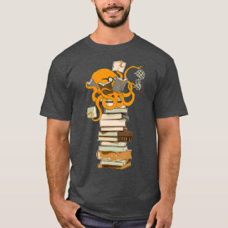 Reading Octopus tea coffee and books gift T-Shirt