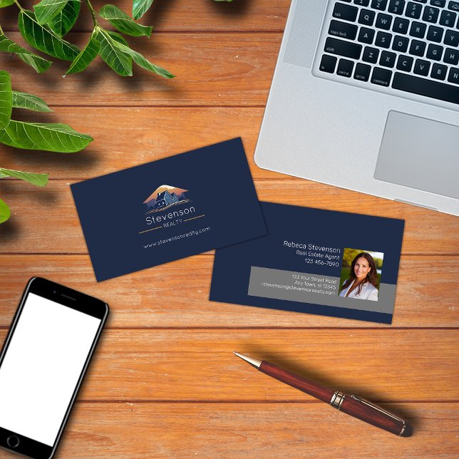 Real Estate Marketing Business Card (Creator Uploaded)
