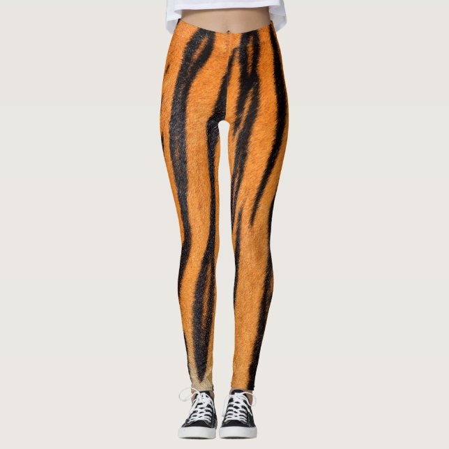 Realistic tiger skin texture. leggings (Front)