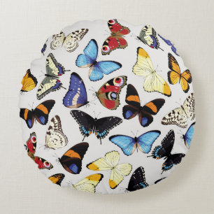 Realistic vintage butterflies collection. round cushion