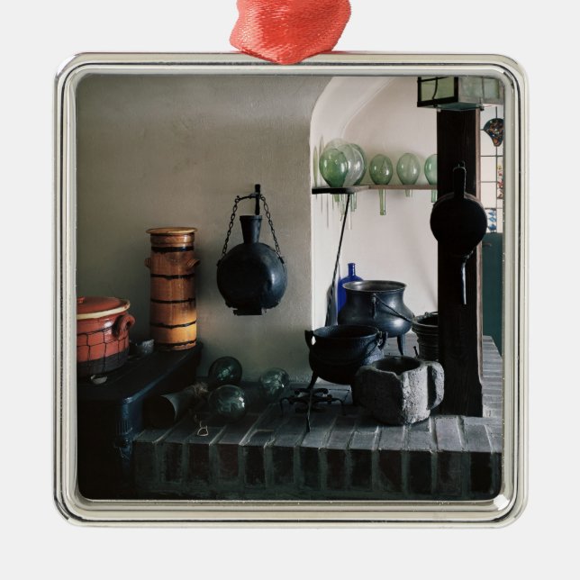 Reconstruction of a pharmacy metal tree decoration (Front)