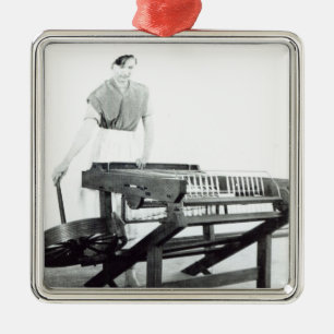 Reconstruction of Hargreaves's 'Spinning Jenny' Metal Tree Decoration