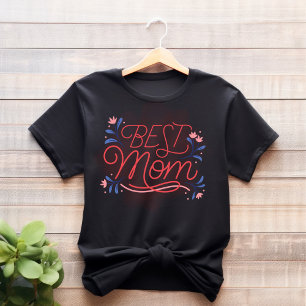 Red and Blue Illustrated Best Mum T-shirt