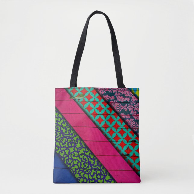 Red and green garment tote bag (Front)
