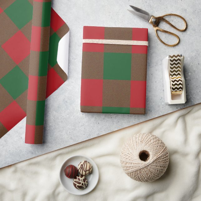Red and Green Plaid Wrapping Paper  (Crafts)