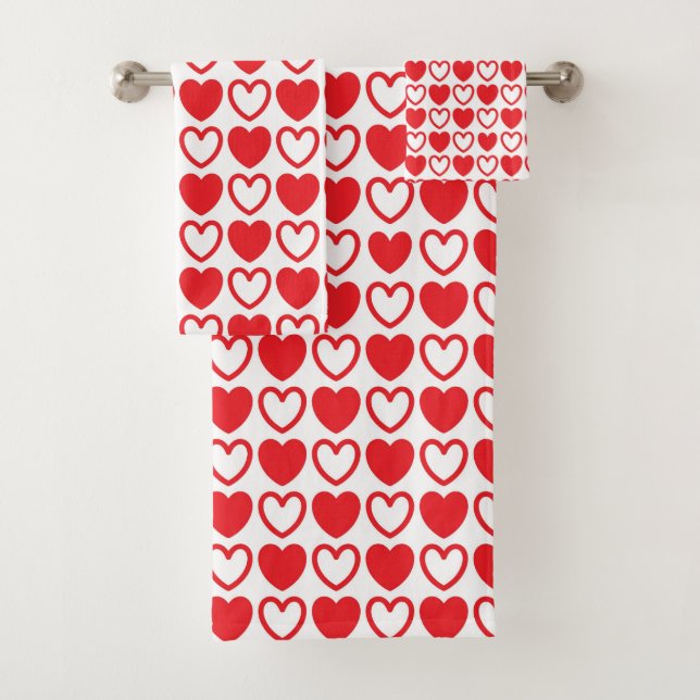 Red and White Hearts Bath Towel Set (Insitu)