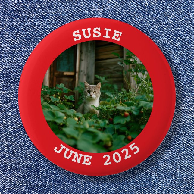 Red and White Name Round Family Cat Photo 6 Cm Round Badge (Red and White Name Round Family Cat Photo Button)