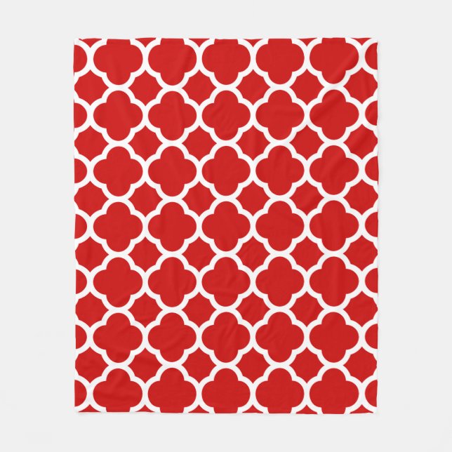 Red and White Quatrefoil Pattern Fleece Blanket (Front)