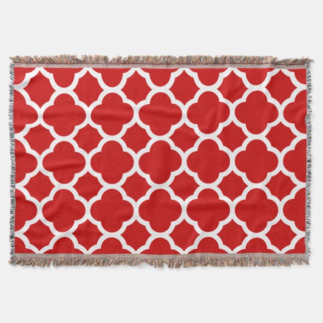 Red and White Quatrefoil Pattern Throw Blanket (Front)