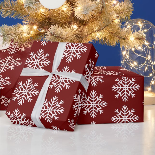 Red and White Snowflake Pattern Christmas Wrapping Paper (Holidays)