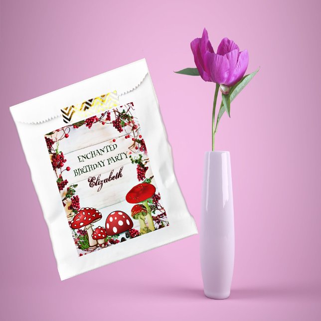 Red Berry Garden Toadstool Greenery Magic Mushroom Favour Bags (Red Berry Garden Toadstool Greenery Magic Mushroom Favor Bag)