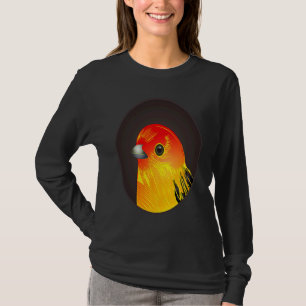 Red bird as portrait in round frame T-Shirt