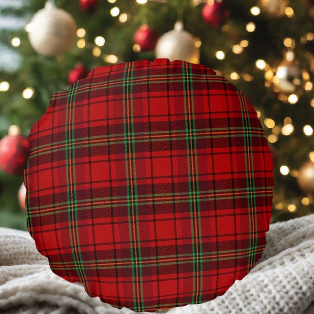 Red Black Green Cosy Plaids  Round Cushion (Creator Uploaded)