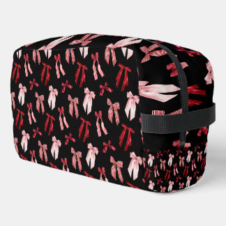 Red bows on black background  dopp kit