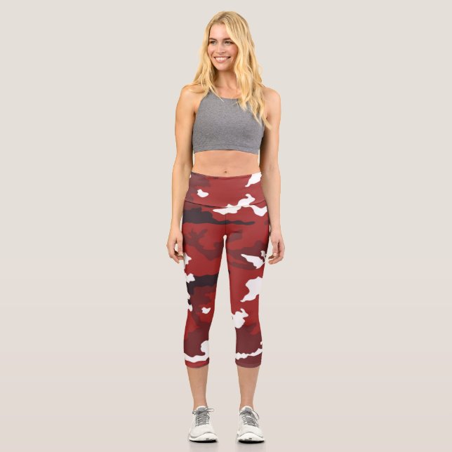 Red camouflage pattern capri leggings (Front)