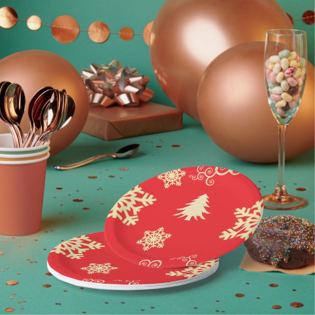 Red Christmas with Cream Snowflakes Paper Plate (Multi)