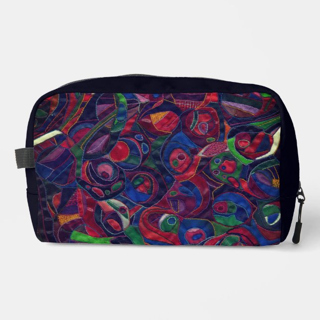 Red circles dopp kit (Front)