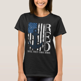 Red Friday Military Memorial Day Veterans Family 4 T-Shirt