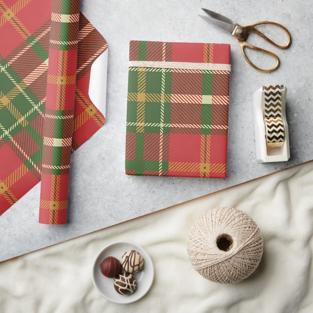 Red Green Plaid Pattern Wrapping Paper (Crafts)