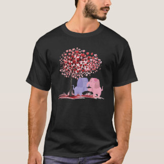 Red Heart Tree Elephant Hugs Couple Valentine's Da T-Shirt