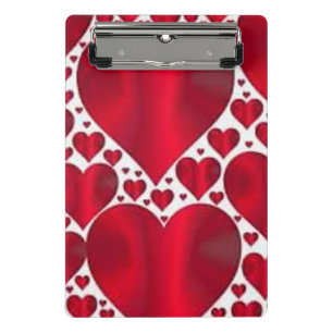 RED HEARTS FOR VALENTINE'S DAY MINI CLIPBOARD