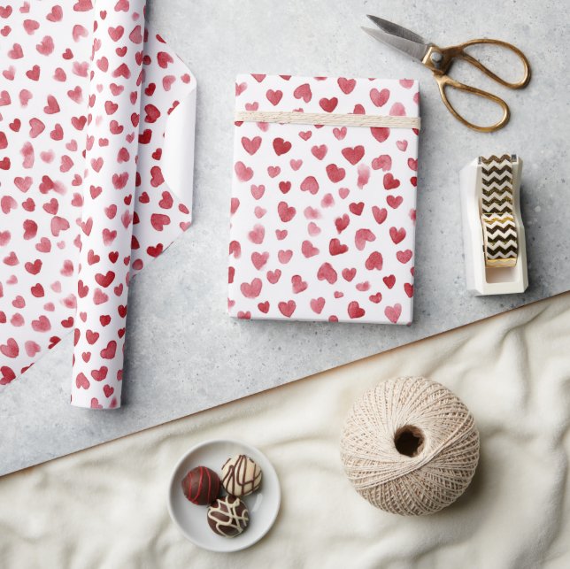 Red Hearts Valentine Wrapping Paper (Crafts)