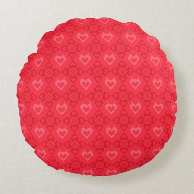 Red Ikat Style Heart Pattern Round Cushion (Front)