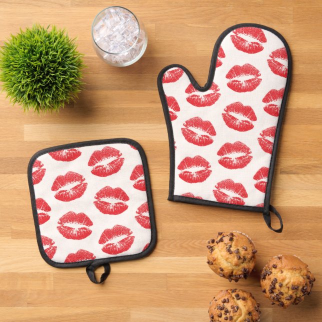 Red Lips, Pattern Of Lips, Red Lipstick, Kiss Oven Mitt & Pot Holder Set (Top Down)