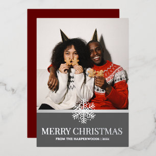 red modern elegant wreath christmas family photo