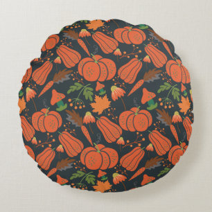 Red pumpkin seamless pattern and carrots round cushion