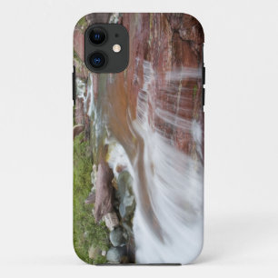 Red rock in Baring Creek in Glacier National Case-Mate iPhone Case