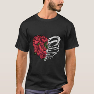 Red Roses Bones Aesthetic Soft Grunge Punk Goth Go T-Shirt