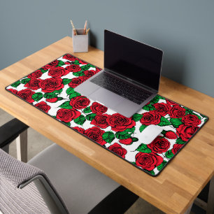 Red roses pattern desk mat