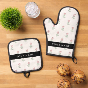 Red Roses, Pattern Of Roses, Your Name Oven Mitt & Pot Holder Set
