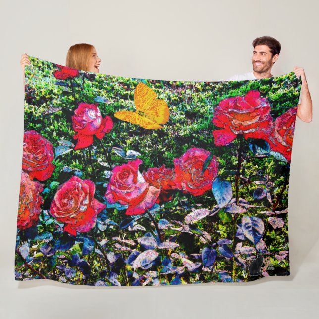 Red Roses Red Roses Fleece Blanket (In Situ)