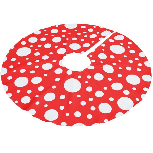 Red Spots Tree Skirt (Angled)