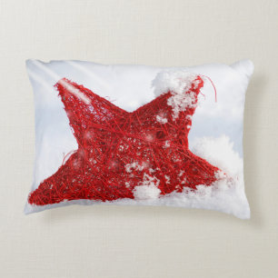 Red star in the snow decorative cushion