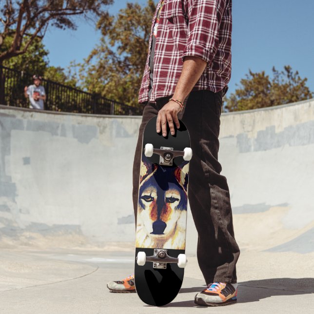 RED WOLF   SKATEBOARD (Outdoor 2)
