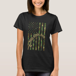 Reel Cool Dad Fisherman Grandpa US Flag Camouflage T-Shirt