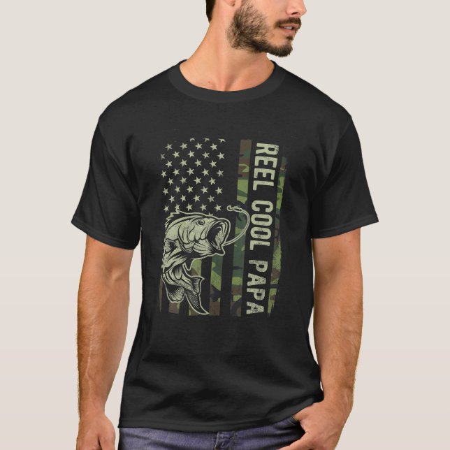 Reel Cool Papa Camouflage American Flag Fathers Da T-Shirt (Front)