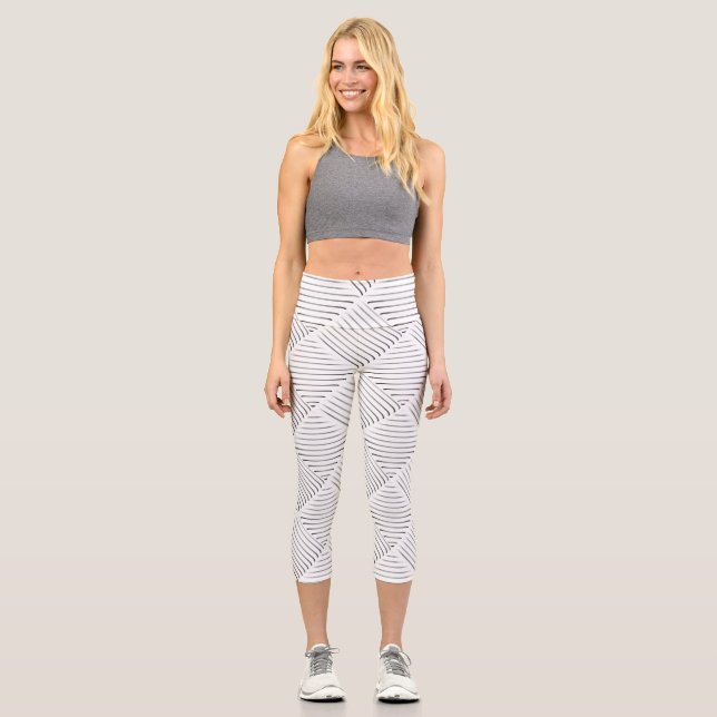Refined Square Pattern Capri Leggings (Front)