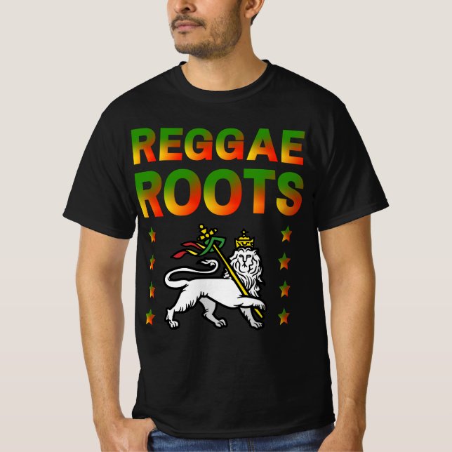 REGGAE ROOTS RASTA LION OF JUDA T-Shirt (Front)
