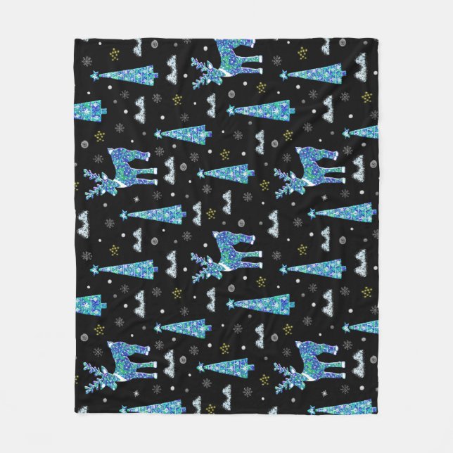 Reindeer, snowflakes, Christmas pattern Fleece Blanket (Front)